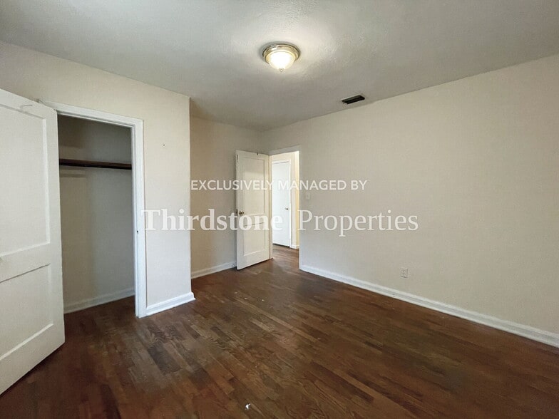 Building Photo - 485 E 44th St