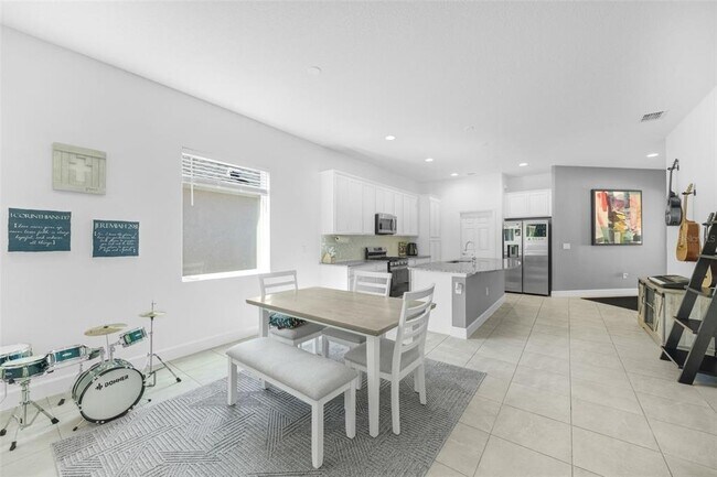 Building Photo - 5547 Del Coronado Dr