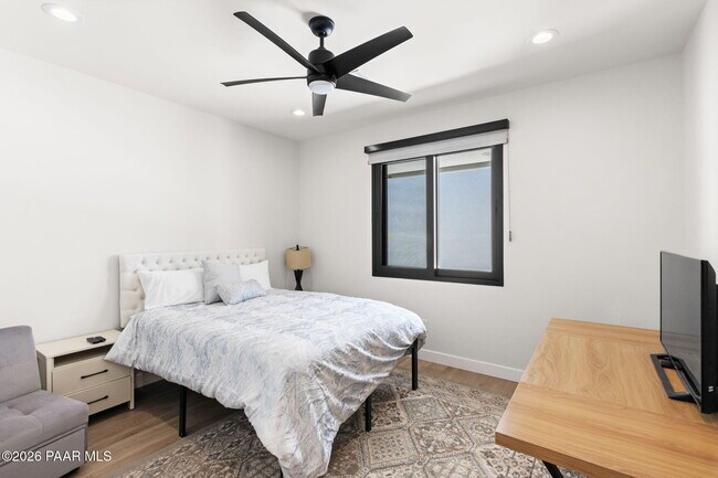 Building Photo - 1020 Sunrise Blvd