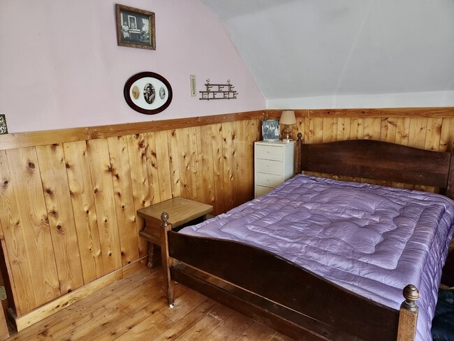 Building Photo - 826 Holt Rd