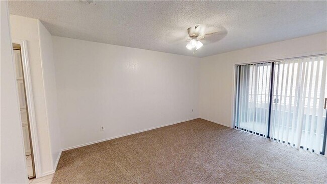Building Photo - 1202 Thorpe Ln