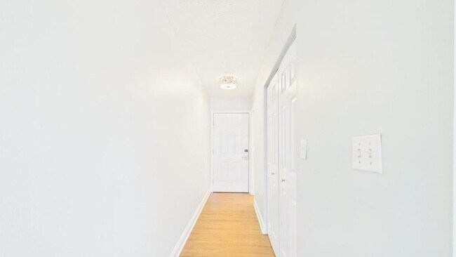 Building Photo - 301 Lullwater Dr