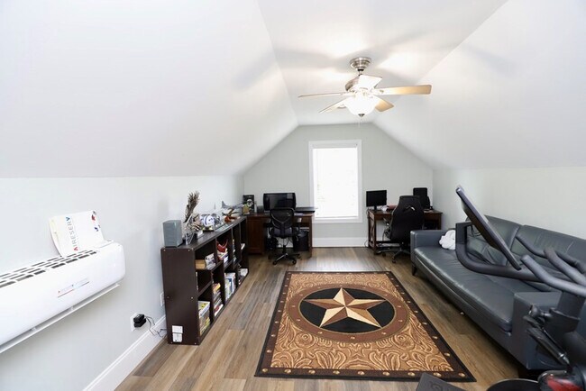 Building Photo - 1280 Winyah St