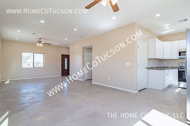 Building Photo - 5704, 5710-5718 E Hermans Road-HERMANS ROAD MARKETING