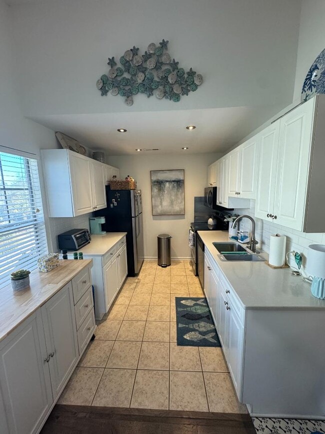 Building Photo - 12 Old S Ct