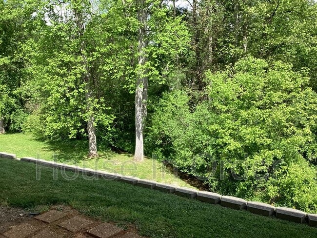 Building Photo - 703 Olde Covington Way