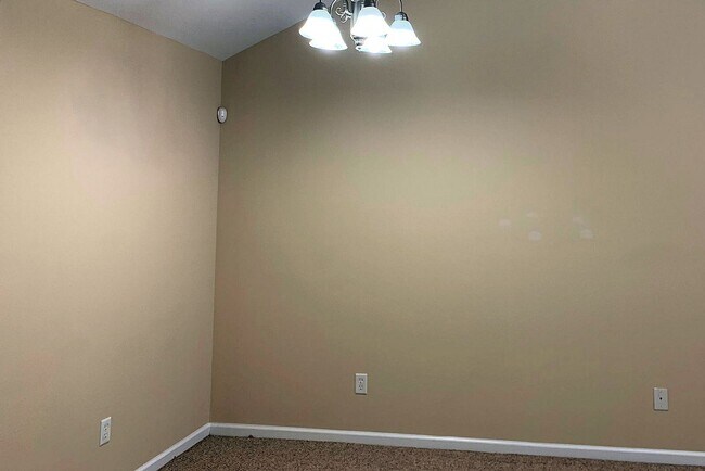 Building Photo - 410 Northrop Pl