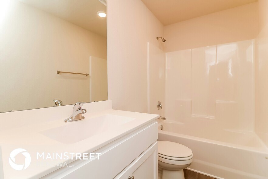 Building Photo - 413 Brisk Dr