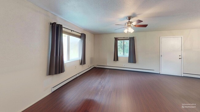Building Photo - 3 Bedroom Home in North Pole with Garage!!
