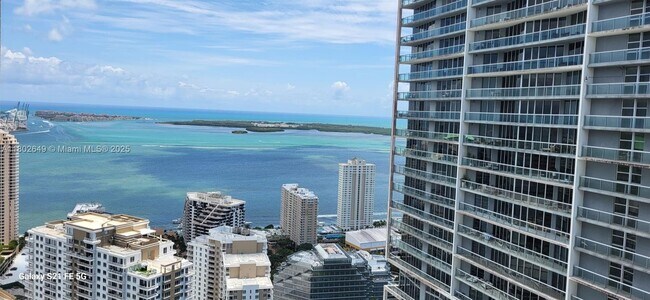 Building Photo - 475 Brickell Ave