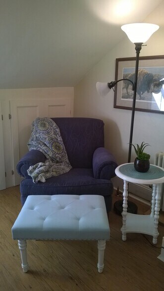 Building Photo - 1094 Woodbury Ave