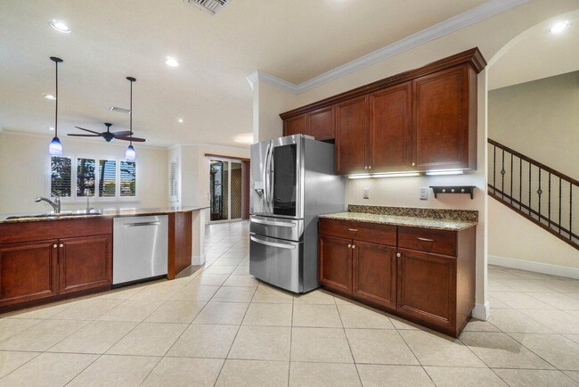 Building Photo - 8429 Cocoplum Sound Ln