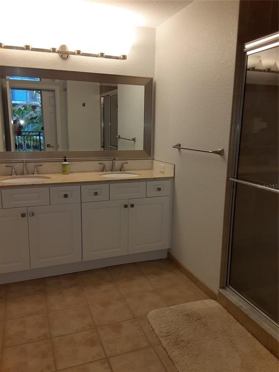 Building Photo - 1064 N Tamiami Trl
