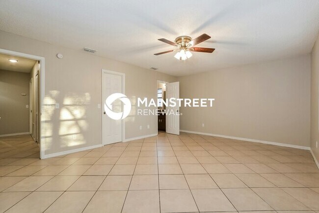 Building Photo - 3 Bedroom Pet-Friendly Home in ORLANDO, FL...