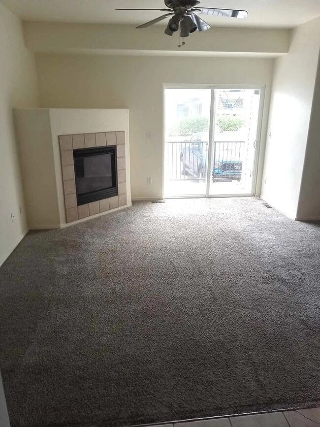 Building Photo - 3 bedroom 1.5 bath close to Fort Carson