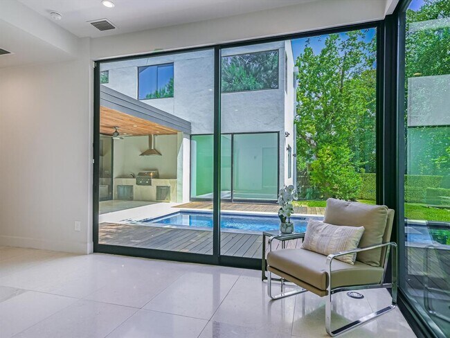 Building Photo - 1601 Barn Swallow Dr