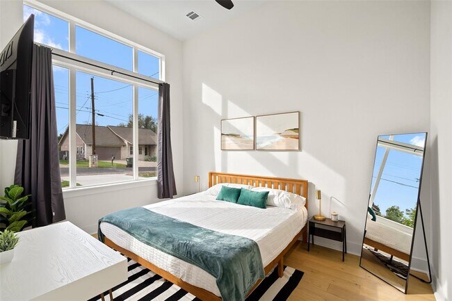 Building Photo - 2211 White Dove Pass