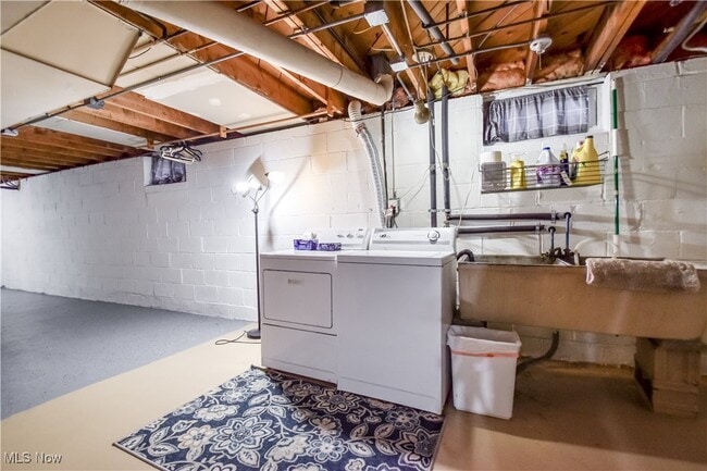 Building Photo - 5134 Harmony Ln