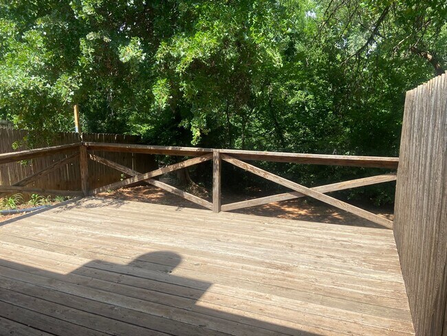 Building Photo - Beautiful 2 bed 2 bath home in a great location!!