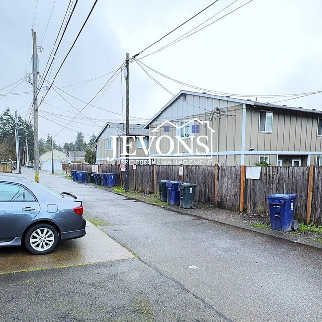 Building Photo - 4538 S Warner St