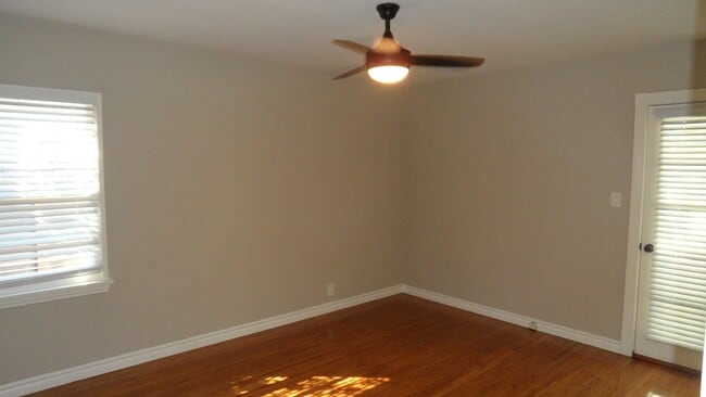 Building Photo - Old Towne Orange Single-Story 2BR, 1BA w/ ...