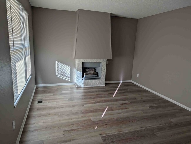 Building Photo - 2537 Clovermere Ct