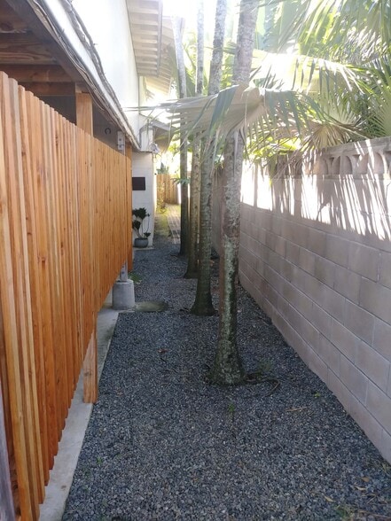 Entrance to back of property - 329 Auwinala Rd