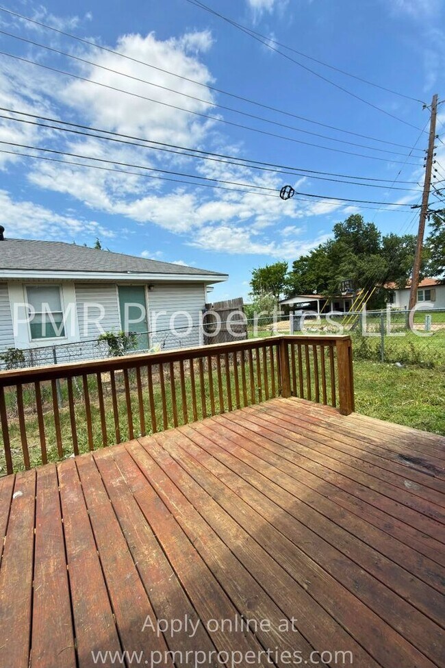 Building Photo - 2904 NW 19th St