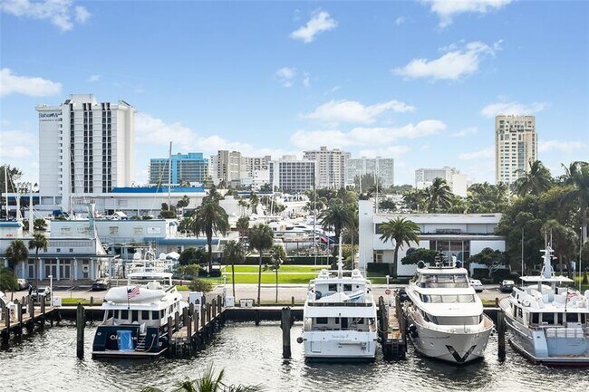 Building Photo - 1 Las Olas Cir