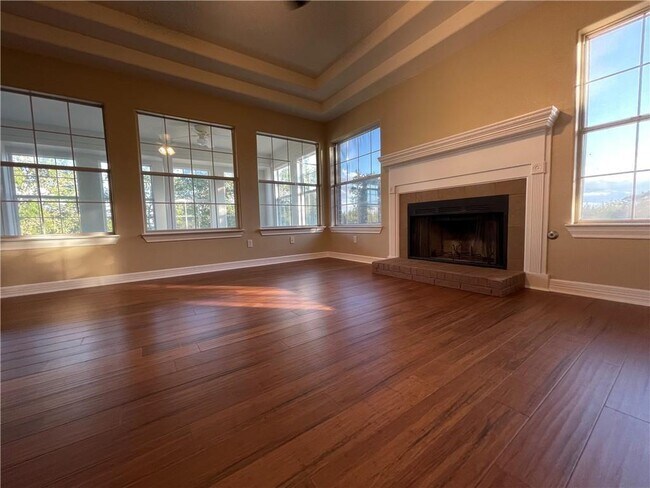 Building Photo - 10501 Hill Country Skyline