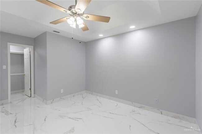Building Photo - 22 Pecos St