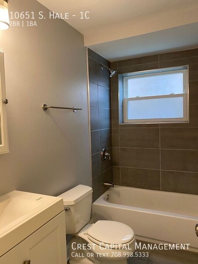 Building Photo - 10651 S Hale Ave