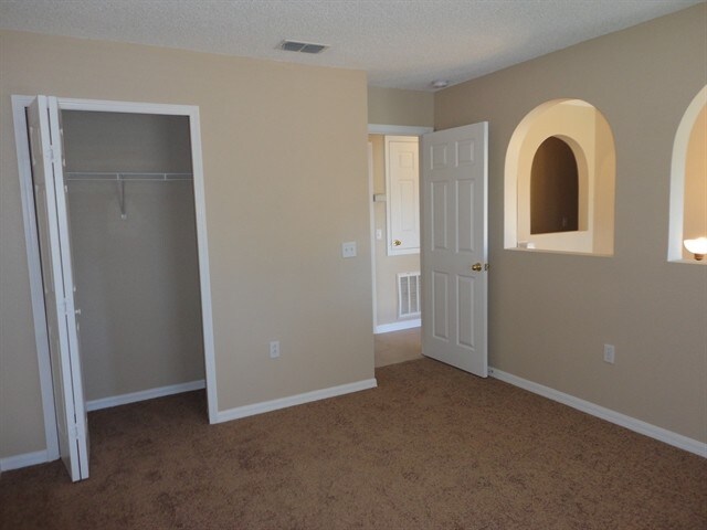 Building Photo - 12911 Parkington Dr