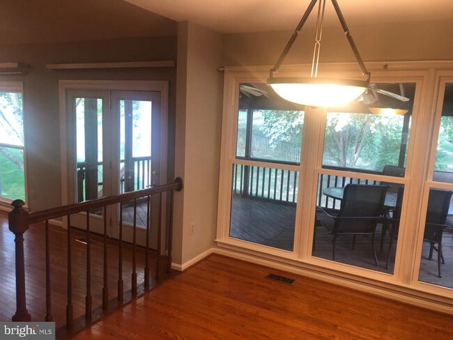 Building Photo - 8104 Overlake Ct