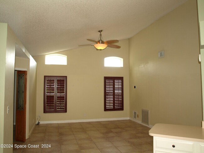 Building Photo - 1170 Briar Run Cir