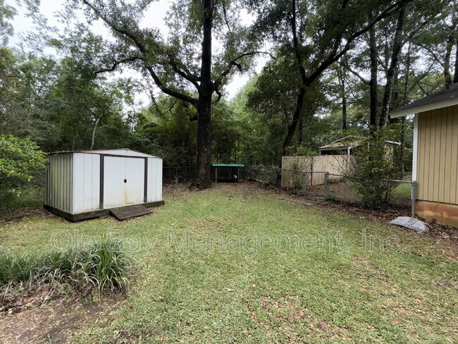Building Photo - 9345 Spice Pond Rd Ext