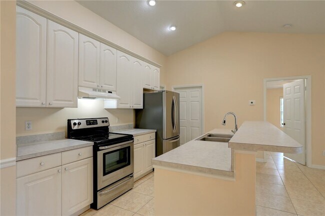 Building Photo - 11187 Airport Dr