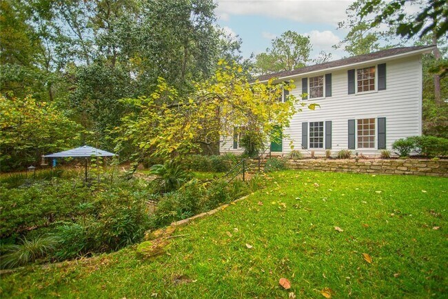 Primary Photo - 1 Lake Forest Ct