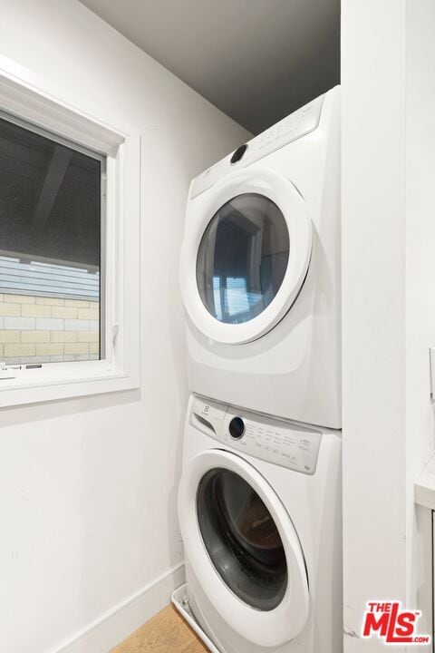 Building Photo - 637 Santa Clara Ave