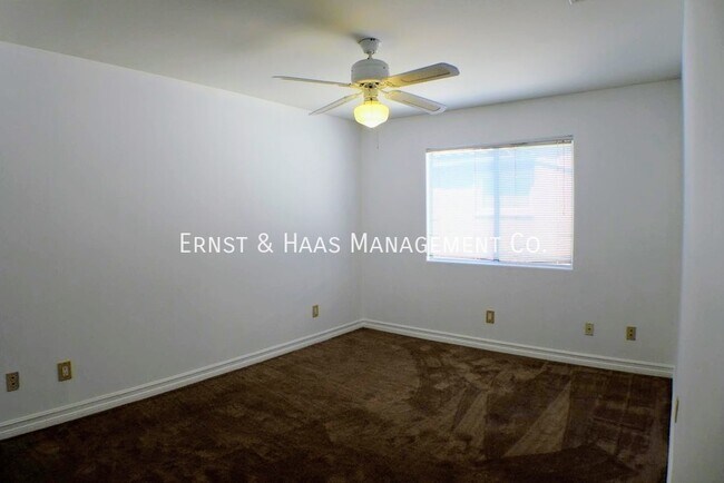 Building Photo - 3560 Pine Ave