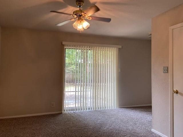 Building Photo - 118 Maple St