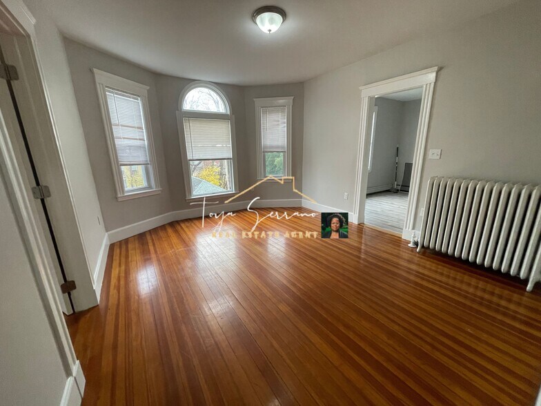 Building Photo - 54 Alpha Rd