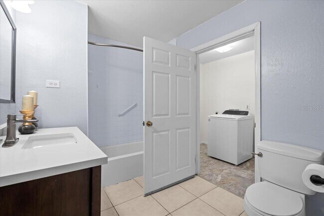 Building Photo - 903 Tomahawk Trail