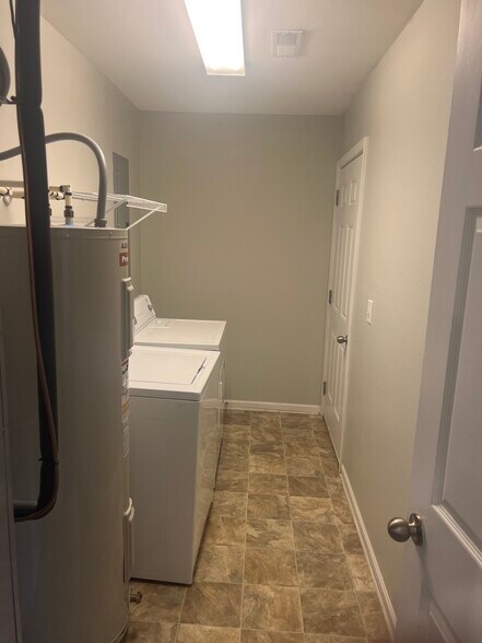 Laundry room - 24498 Tupelo Ln