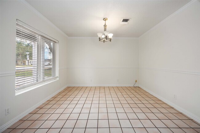 Building Photo - 1721 Jones St