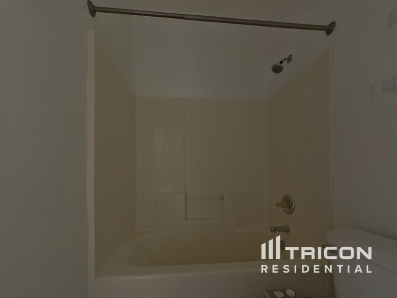 Building Photo - 4129 N Dania Ct