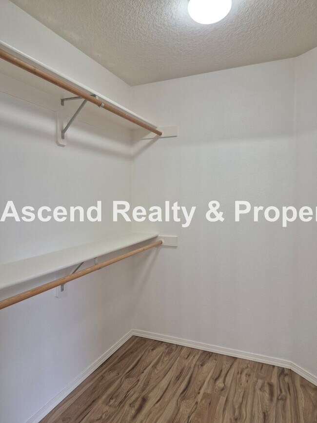 Building Photo - Bethany 3 Bed + Office on Main Fenced Back Yard w/Deck 2 Car Attached Garage Available Now!