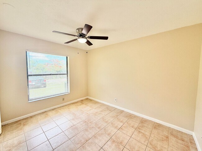 Building Photo - 3047 Tropicana Blvd
