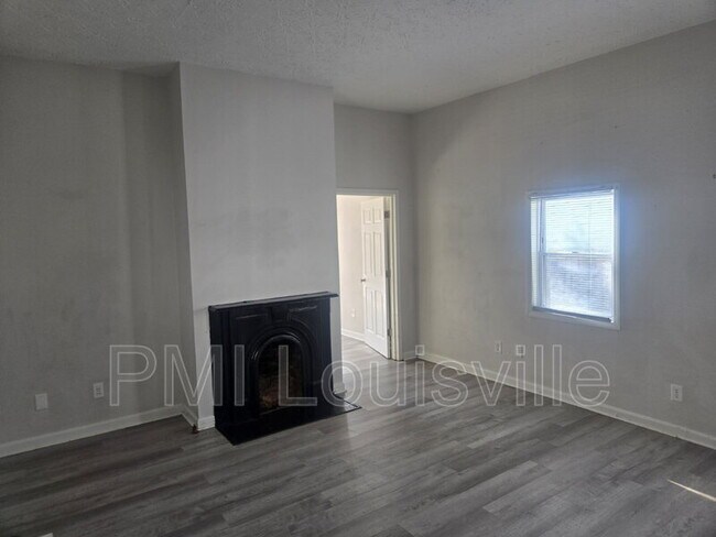 Building Photo - 616 N 28th St