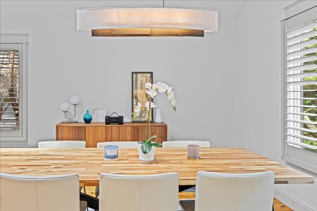 Building Photo - 710 Lighthouse Ave